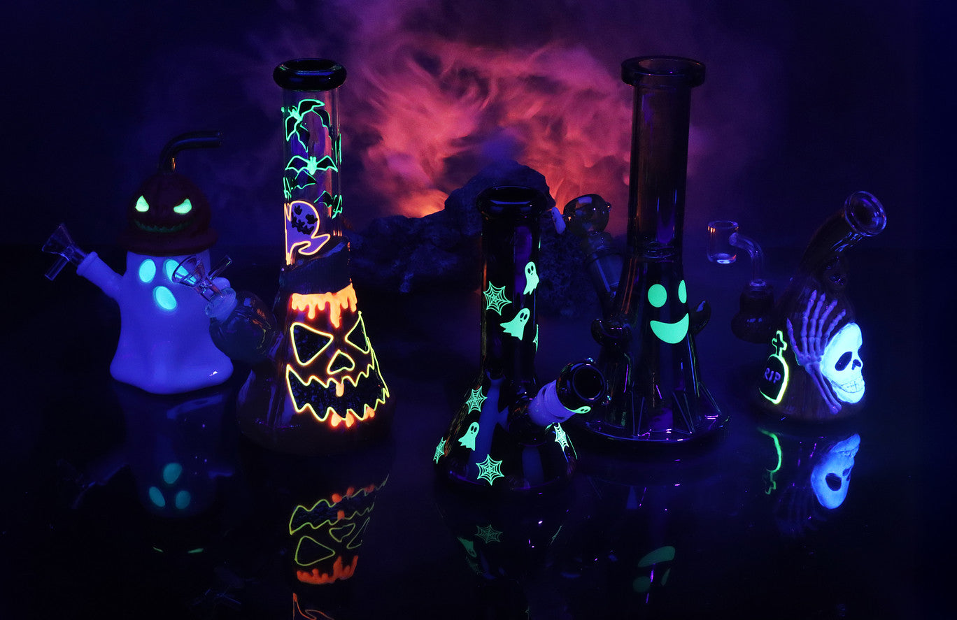 Old-fashioned skull illustrations on a teal background