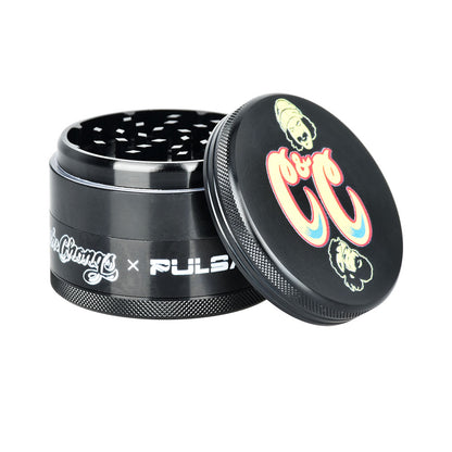 Cheech & Chong's™ x Pulsar Black Metal Grinder | C&C Logo